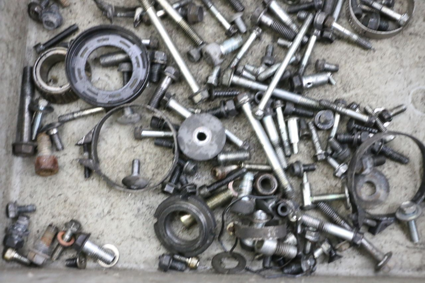 photo de SCHRAUBEN SUZUKI BURGMAN EXECUTIVE ABS 650 (2006 - 2012) - Alternative Perspektive