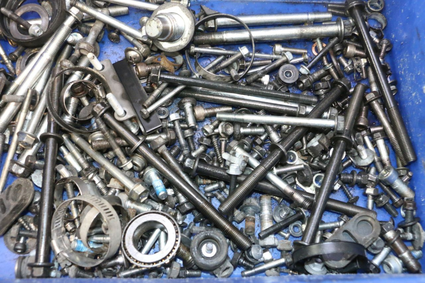 photo de SCHRAUBEN SUZUKI BURGMAN EXECUTIVE ABS 650 (2006 - 2012) - Detailansicht des Bauteils