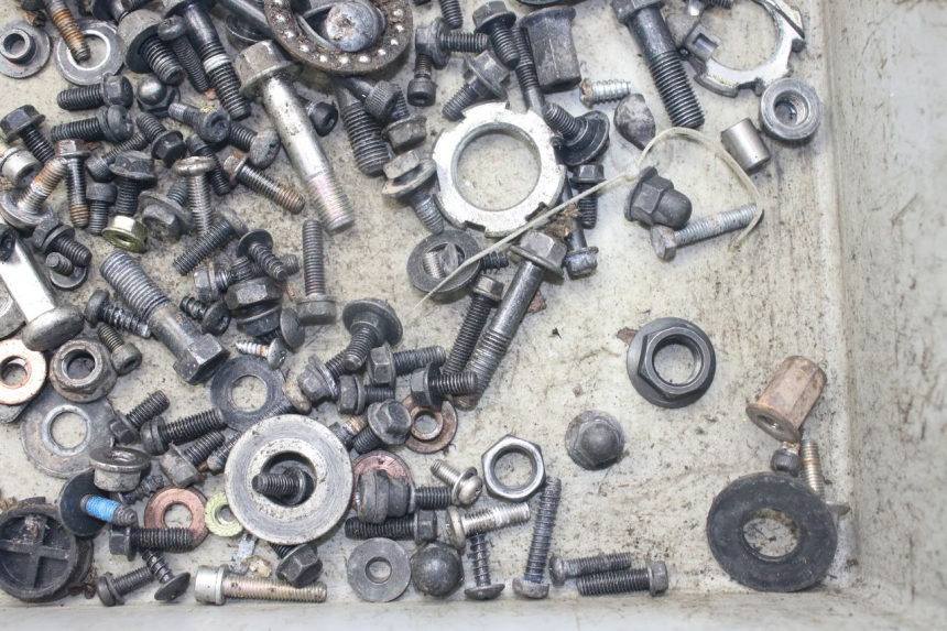 photo de SCHRAUBENBEUTEL YAMAHA BW'S BWS 125 (2010 - 2013) - Zoom auf Gebrauchszustand