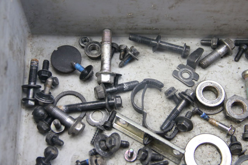 photo de SCHRAUBENBEUTEL YAMAHA BW'S BWS 125 (2010 - 2013) - Details der Befestigungspunkte