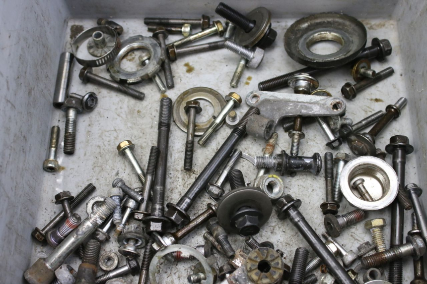 photo de SCHRAUBENBEUTEL HONDA CBF 500 (2004 - 2007) - Zoom auf Gebrauchszustand