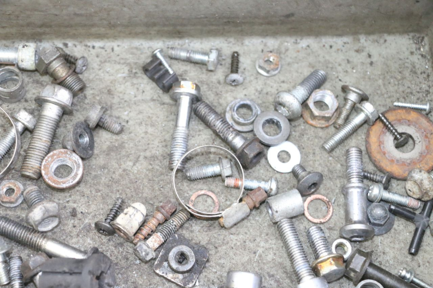 photo de SCHRAUBENBEUTEL HONDA CBF 500 (2004 - 2007) - Technische Nahaufnahme