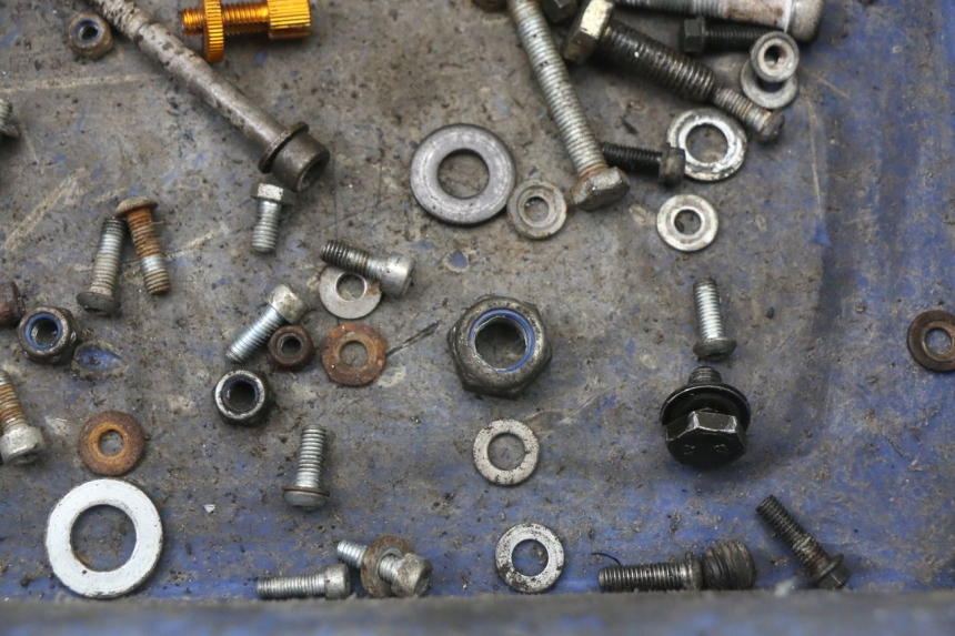 photo de SCHRAUBEN SHERCO CITY CORP 125 (2003 - 2007) - Zoom auf Gebrauchszustand