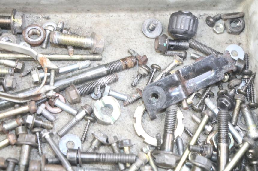 photo de SCHRAUBENBEUTEL PEUGEOT CITYSTAR AIR 125 (2014 - 2017) - Zoom auf Gebrauchszustand