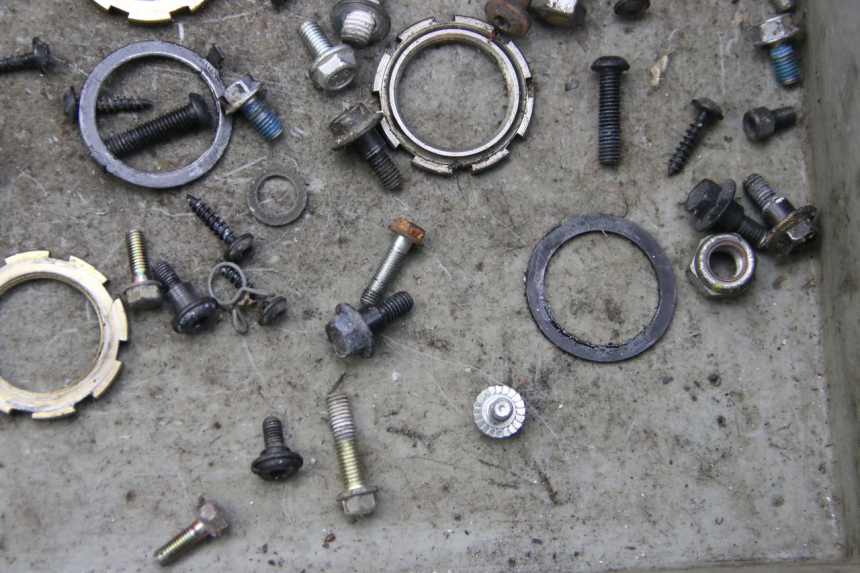 photo de SCHRAUBENBEUTEL PEUGEOT CITYSTAR 50 (2013 - 2017) - Zoom auf Gebrauchszustand