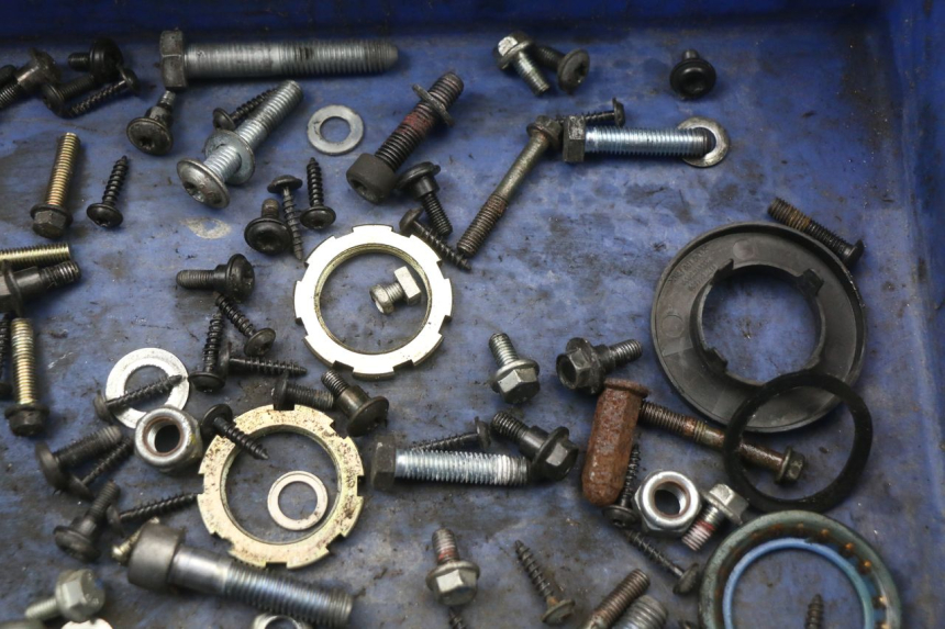 photo de SCHRAUBENBEUTEL PEUGEOT CITYSTAR 50 (2013 - 2017) - Zoom auf Gebrauchszustand