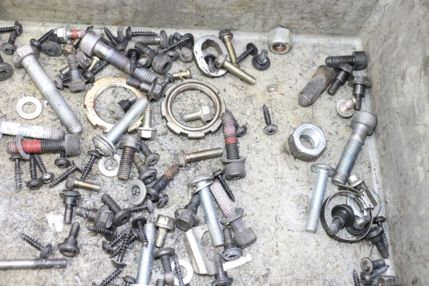 photo de SCHRAUBENBEUTEL PEUGEOT CITYSTAR 50 (2013 - 2017) - Alternative Perspektive