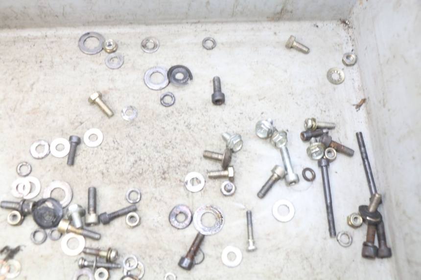 photo de SCHRAUBENBEUTEL POCKET BIKE COURSE 50 - Alternative Perspektive