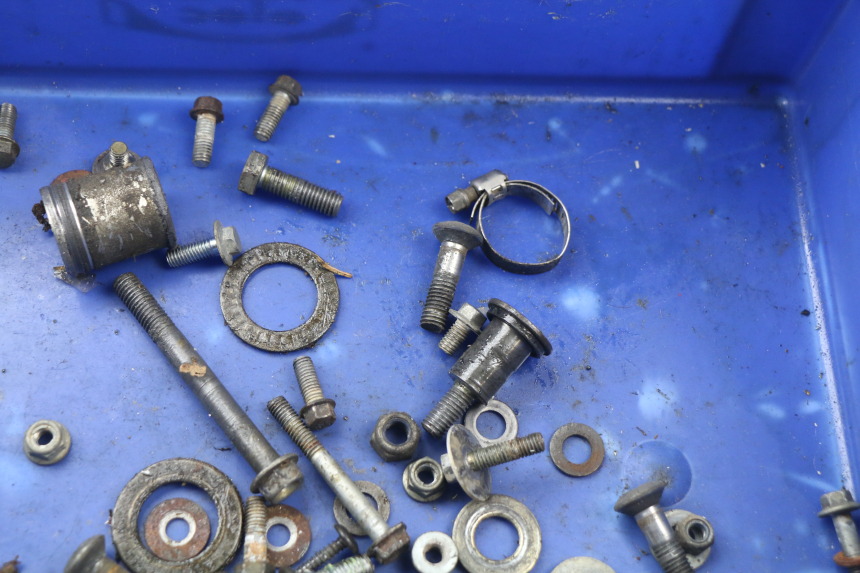 photo de SCHRAUBEN HONDA CR 125 (2000 - 2001) - Technische Nahaufnahme