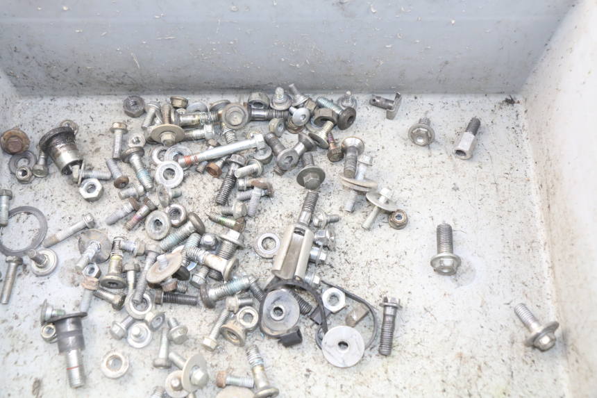 photo de SCHRAUBENBEUTEL HONDA CRF CR-F 450 (2005 - 2008) - Technische Nahaufnahme