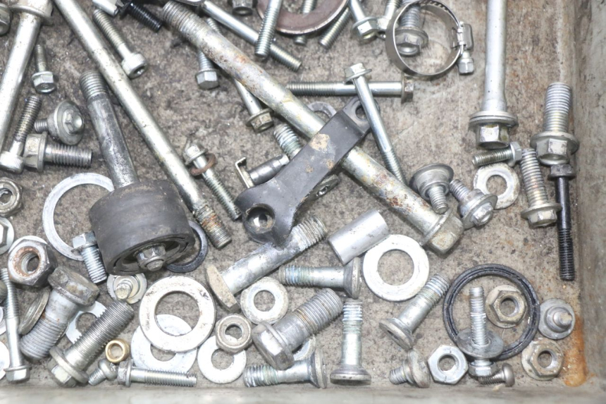 photo de SCHRAUBEN HONDA CRF R 250 (2020 - 2021) - Technische Nahaufnahme