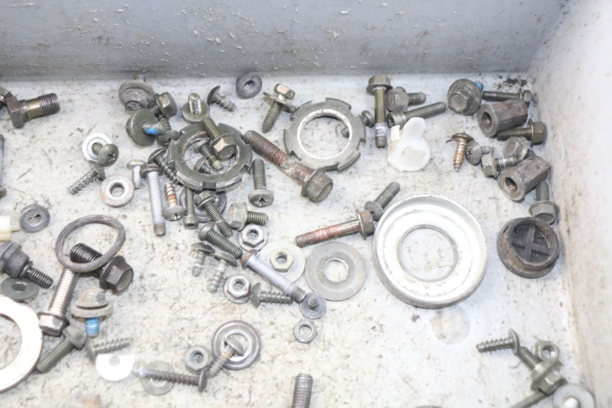 photo de SCHRAUBENBEUTEL YAMAHA CYGNUS X INJECTION 125 (2007 - 2013) - Zoom auf Gebrauchszustand