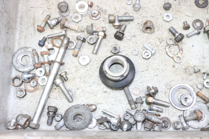 photo de SCHRAUBEN SKYTEAM DAX REPLICA 110 (2005 - 2015) - Zoom auf Gebrauchszustand