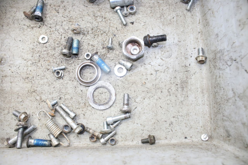 photo de SCHRAUBENBEUTEL CCR DIRT BIKE 125 - Zoom auf Gebrauchszustand