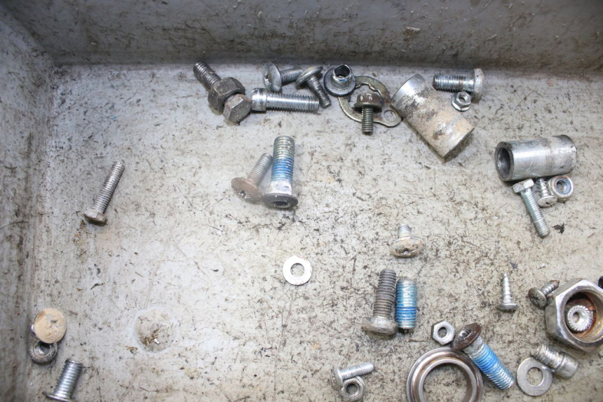 photo de SCHRAUBENBEUTEL CCR DIRT BIKE 125 - Technische Nahaufnahme