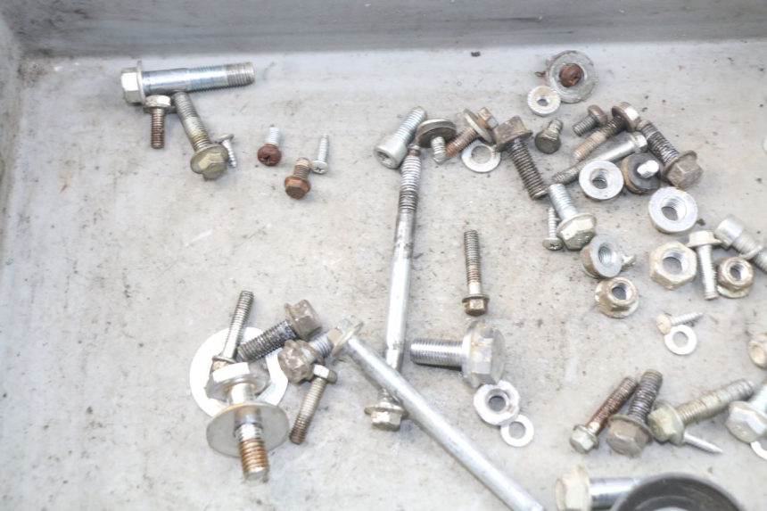 photo de SCHRAUBEN LIFAN DIRTBIKE 50 - Zoom auf Gebrauchszustand