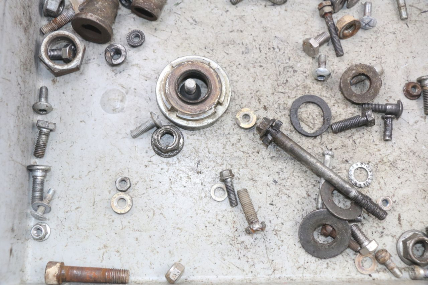 photo de SCHRAUBEN CRZ DIRTBIKE 140 - Zoom auf Gebrauchszustand