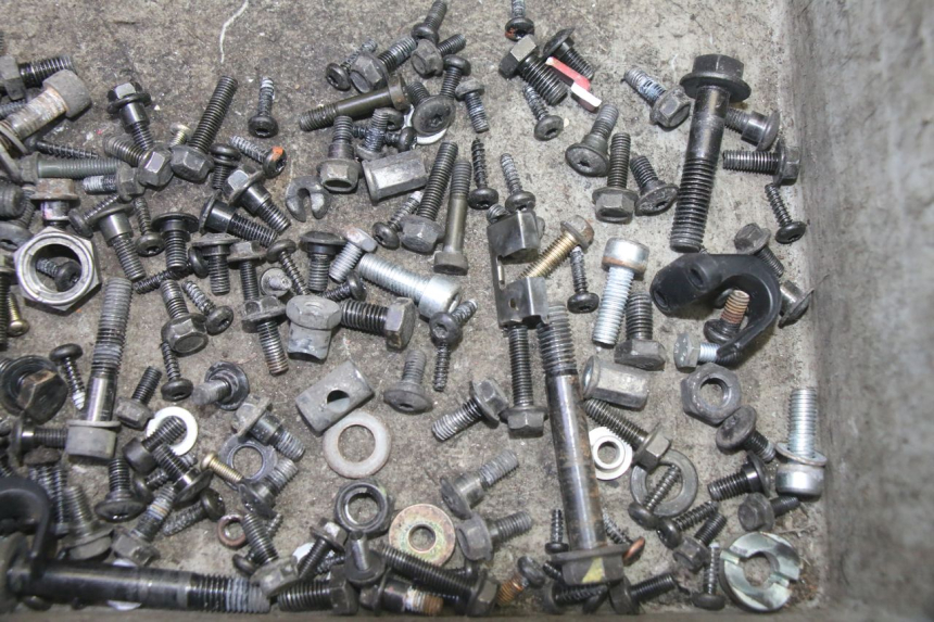 photo de SCHRAUBENBEUTEL PEUGEOT DJANGO 4T 50 (2014 - 2019) - Zoom auf Gebrauchszustand