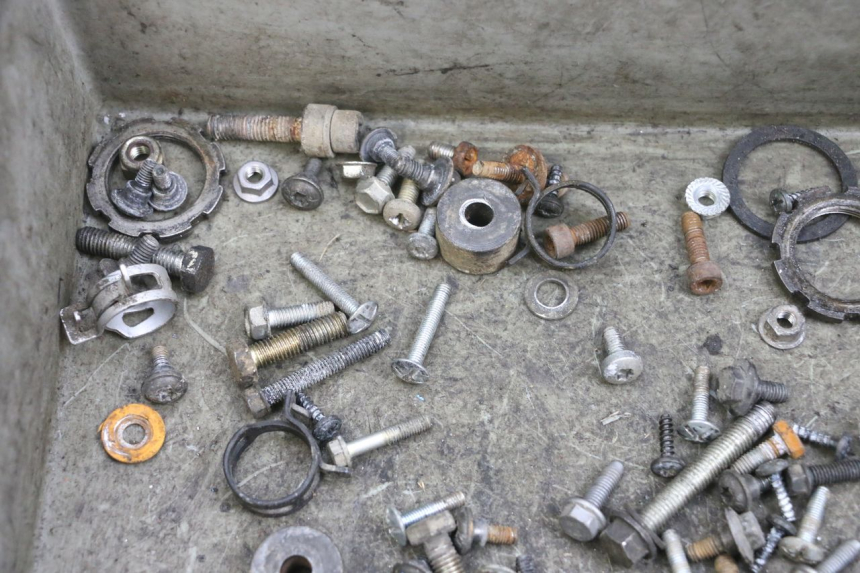 photo de SCHRAUBEN PEUGEOT ELYSEO 125 (1999 - 2004) - Alternative Perspektive