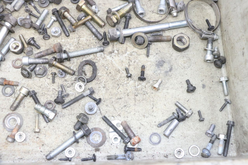 photo de SCHRAUBEN PEUGEOT ELYSTAR 125 (2002 - 2007) - Detailansicht des Bauteils