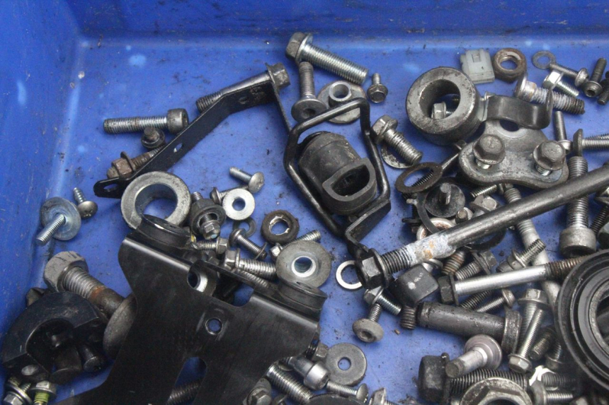 photo de SCHRAUBENBEUTEL SCHRAUBEN KAWASAKI ER-6 ER6 F ABS 650 (2012 - 2016) - Detailansicht des Bauteils