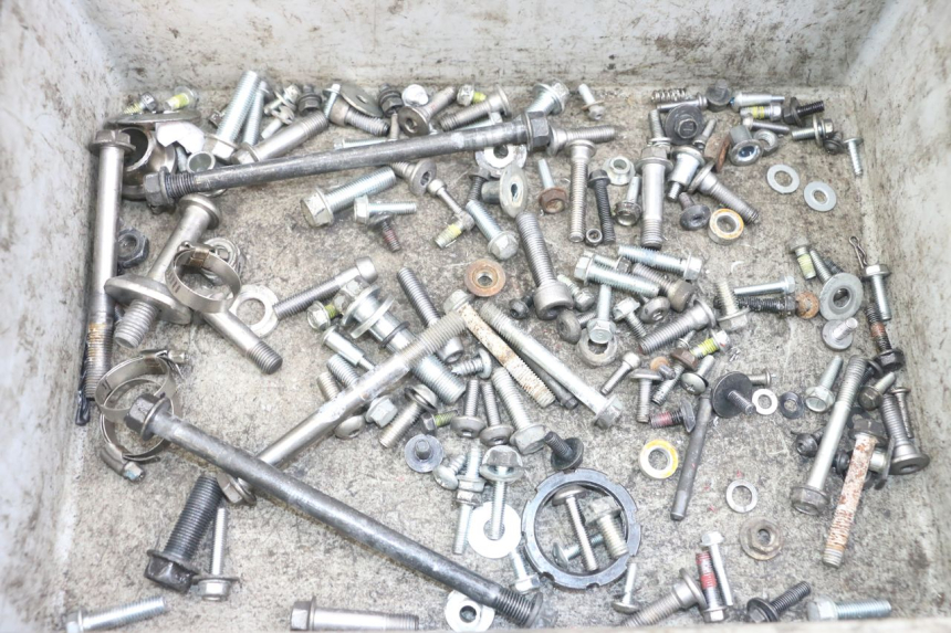 photo de SCHRAUBEN KAWASAKI ER-6 ER6 N 650 (2012 - 2016) - Detailansicht des Bauteils