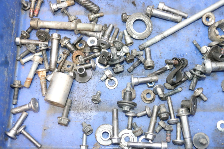 photo de SCHRAUBEN KAWASAKI ER-6 ER6 N 650 (2005 - 2009) - Technische Nahaufnahme