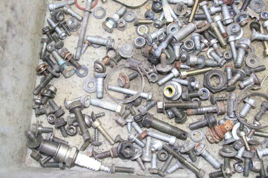 photo de SCHRAUBENSET APRILIA ETX 125 (1998 - 2002) - Alternative Perspektive