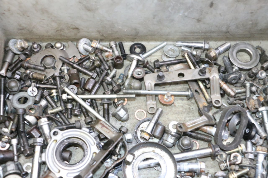 photo de SCHRAUBEN YAMAHA FJ 36Y 1100 (1984 - 1985) - Zoom auf Gebrauchszustand