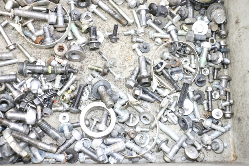 photo de SCHRAUBENBEUTEL YAMAHA FJR ABS 1300 (2006 - 2012) - Zoom auf Gebrauchszustand