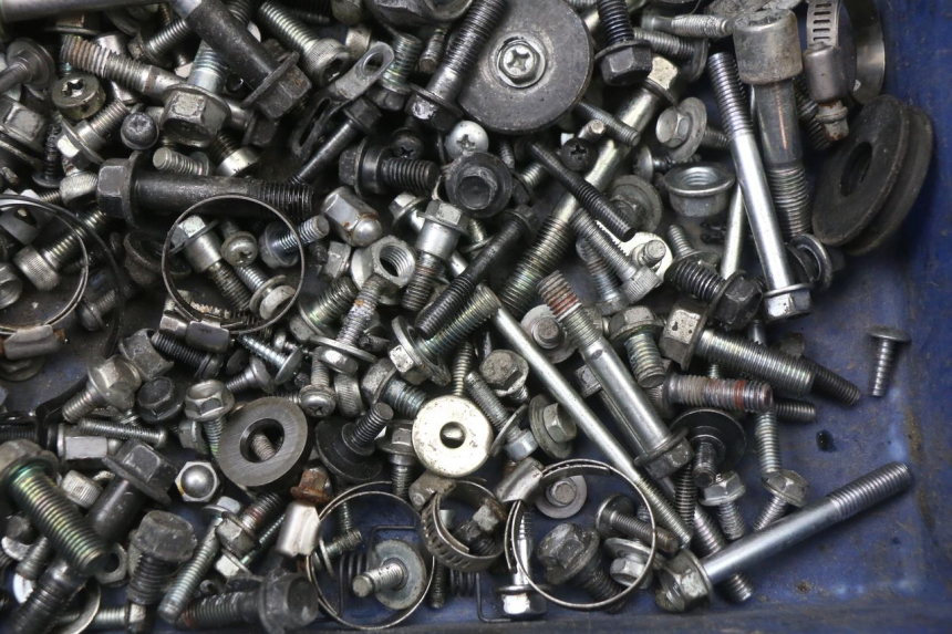 photo de SCHRAUBEN HONDA FJS SILVER WING SILVERWING 400 (2005 - 2008) - Technische Nahaufnahme