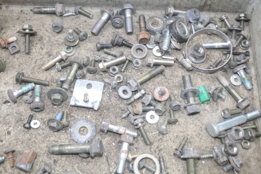 photo de SCHRAUBEN MBK FLAME X 125 (2007 - 2016) - Zoom auf Gebrauchszustand