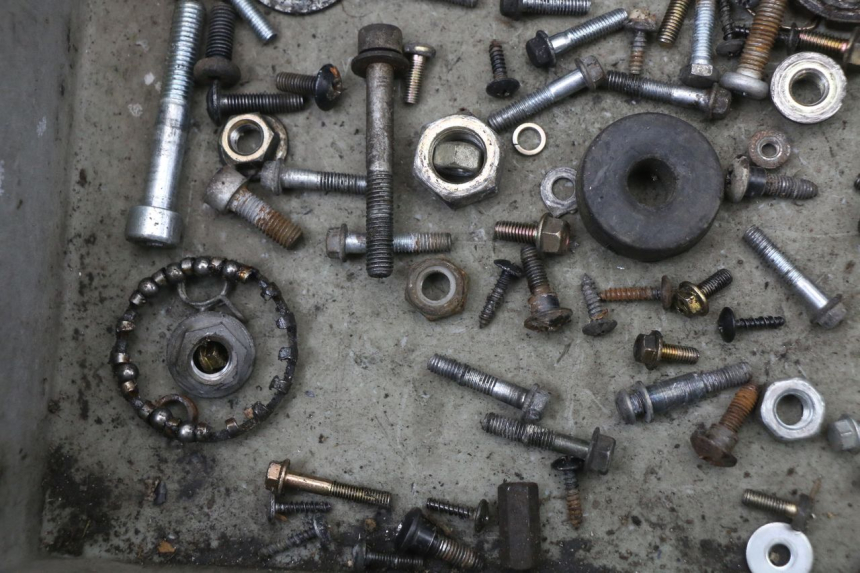 photo de SCHRAUBEN PIAGGIO FLY 4T 50 (2004 - 2010) - Alternative Perspektive