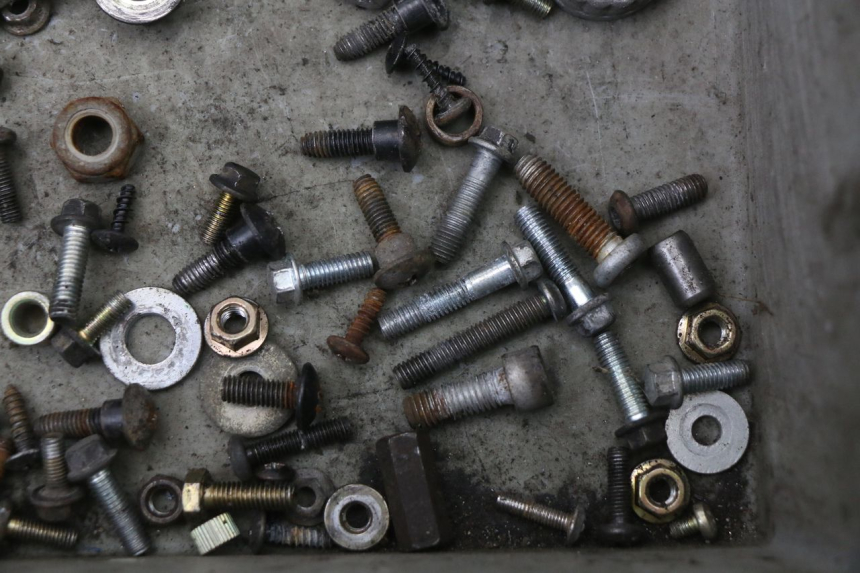 photo de SCHRAUBEN PIAGGIO FLY 4T 50 (2004 - 2010) - Technische Nahaufnahme