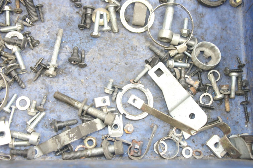 photo de SCHRAUBENBEUTEL PIAGGIO FLY 125 (2005 - 2012) - Zoom auf Gebrauchszustand