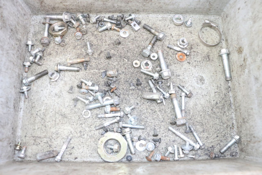 photo de SCHRAUBEN VENESI FLY RETRO 4T 50 (2020 - 2025) - Hauptansicht