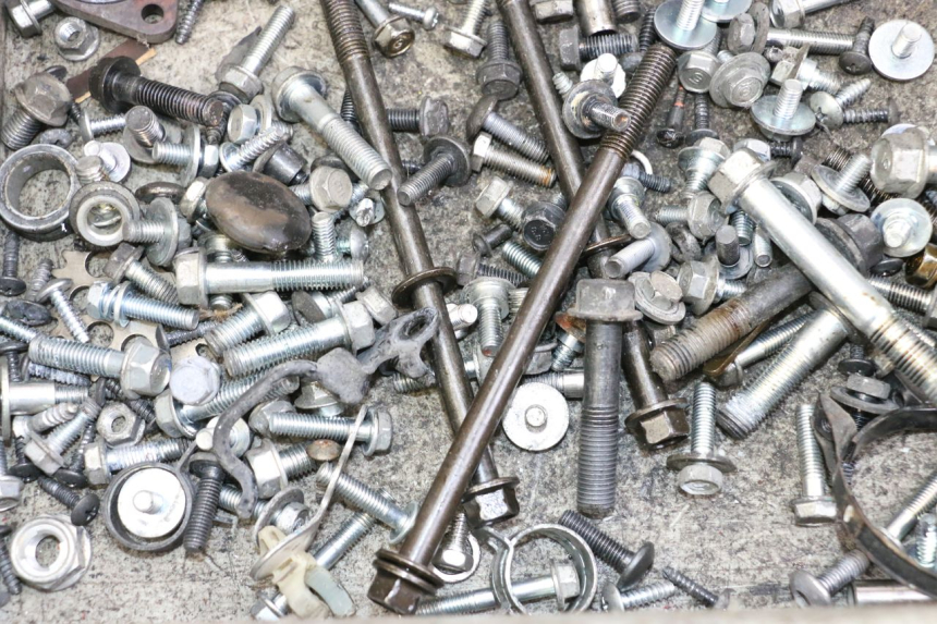 photo de SCHRAUBEN HONDA FORZA ABS 300 (2013 - 2017) - Zoom auf Gebrauchszustand