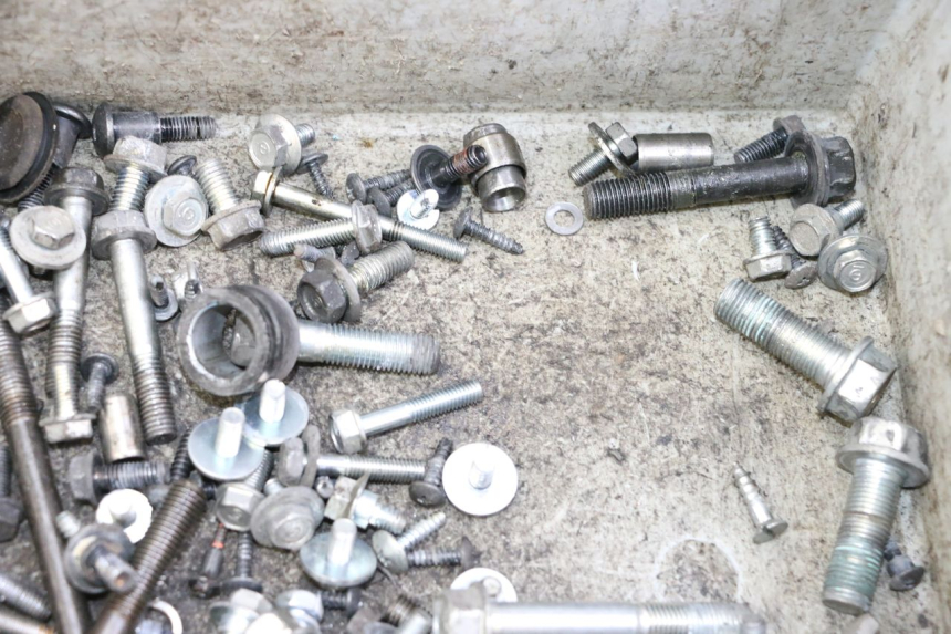 photo de SCHRAUBEN HONDA FORZA ABS 300 (2013 - 2017) - Technische Nahaufnahme