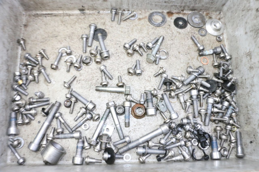 photo de SCHRAUBEN BMW G310 R 310 (2016 - 2020) - Hauptansicht