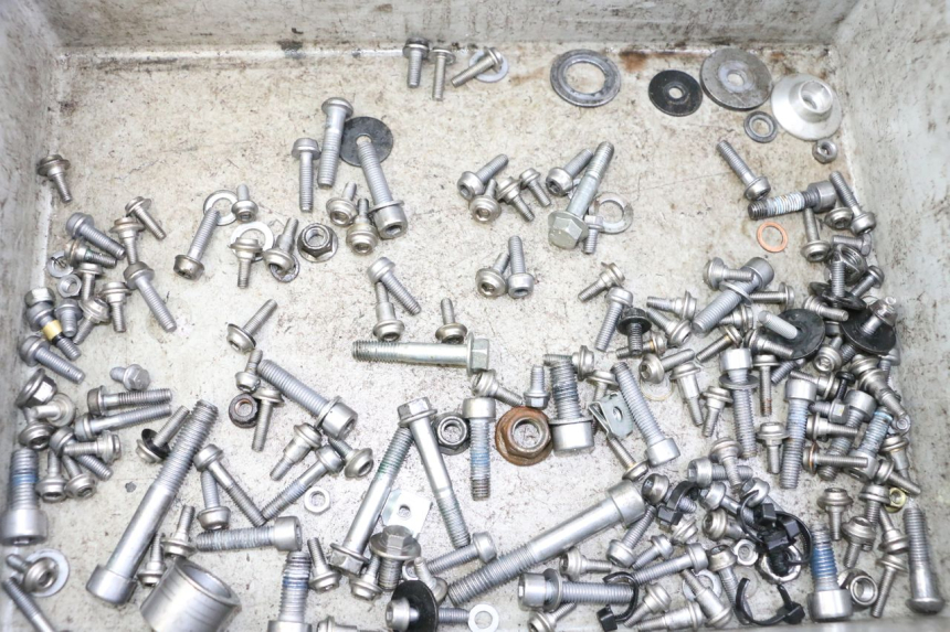 photo de SCHRAUBEN BMW G310 R 310 (2016 - 2020) - Detailansicht des Bauteils