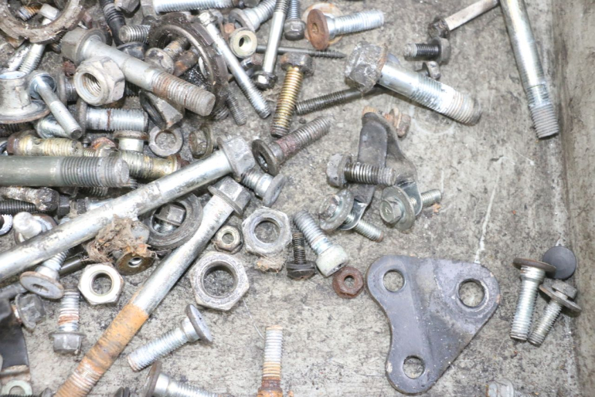 photo de SCHRAUBEN KAWASAKI GPX R WARBIRD 600 (1988 - 1993) - Technische Nahaufnahme