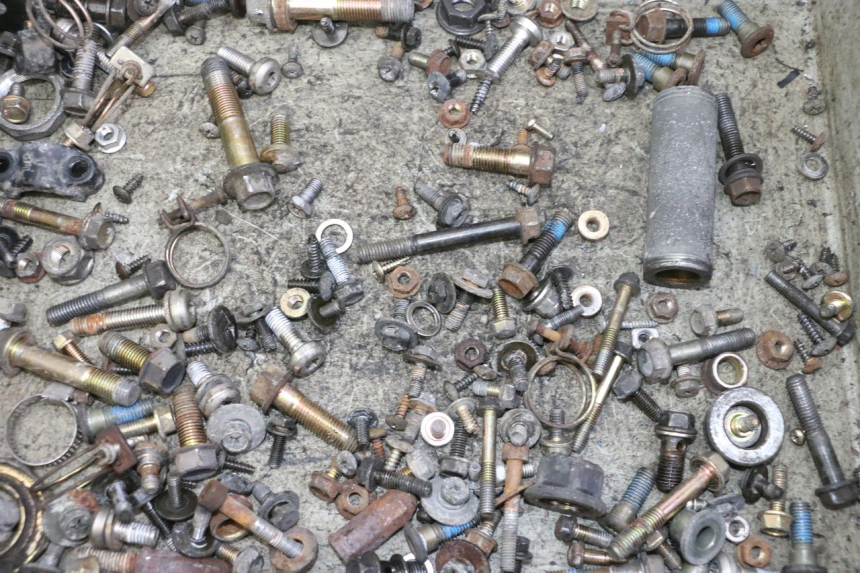 photo de SCHRAUBEN KYMCO GRAND DINK 125 (2002 - 2007) - Detailansicht des Bauteils