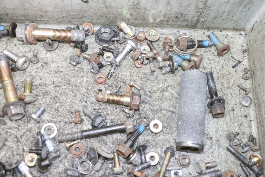 photo de SCHRAUBEN KYMCO GRAND DINK 125 (2002 - 2007) - Gesamtansicht des Produkts