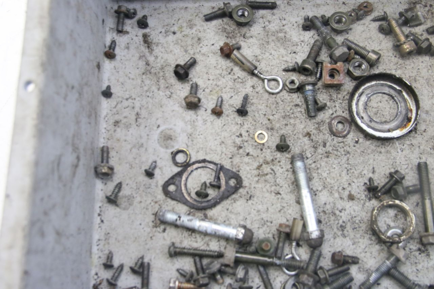 photo de SCHRAUBENBEUTEL TNT MOTOR GRIDO 2T 50 (2010 - 2019) - Zoom auf Gebrauchszustand