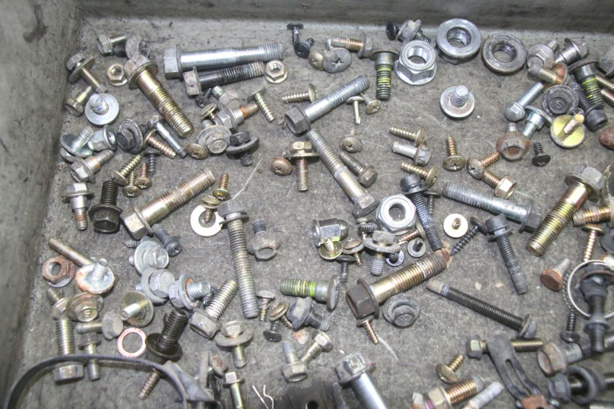 photo de SCHRAUBEN SYM GTS EVO 125 (2009 - 2013) - Detailansicht des Bauteils