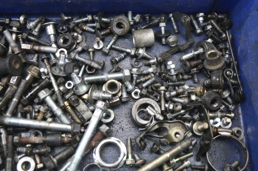 photo de SCHRAUBEN HONDA CBR F 1000 (1993 - 1996) - Zoom auf Gebrauchszustand