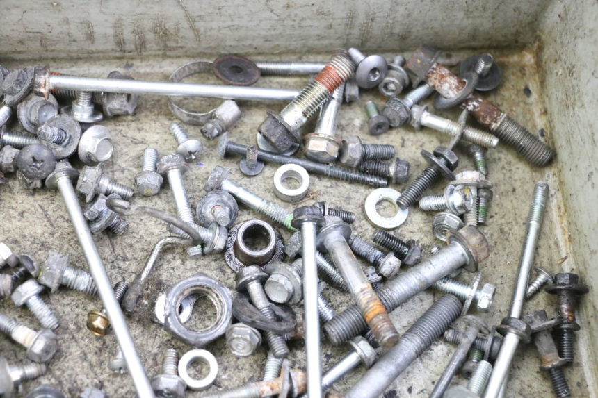 photo de SCHRAUBENBEUTEL HONDA FES S-WING SWING ABS 125 (2007 - 2015) - Alternative Perspektive