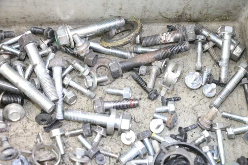 photo de SCHRAUBEN HONDA FORZA 125 (2021 - 2025) - Technische Nahaufnahme