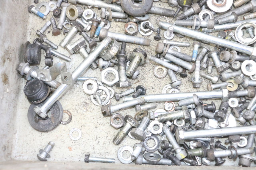 photo de SCHRAUBEN PIAGGIO IE MP3 YOURBAN 300 (2011 - 2016) - Zoom auf Gebrauchszustand