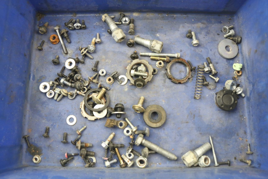 photo de SCHRAUBEN PEUGEOT JET FORCE CARBU 50 (2003 - 2016) - Hauptansicht